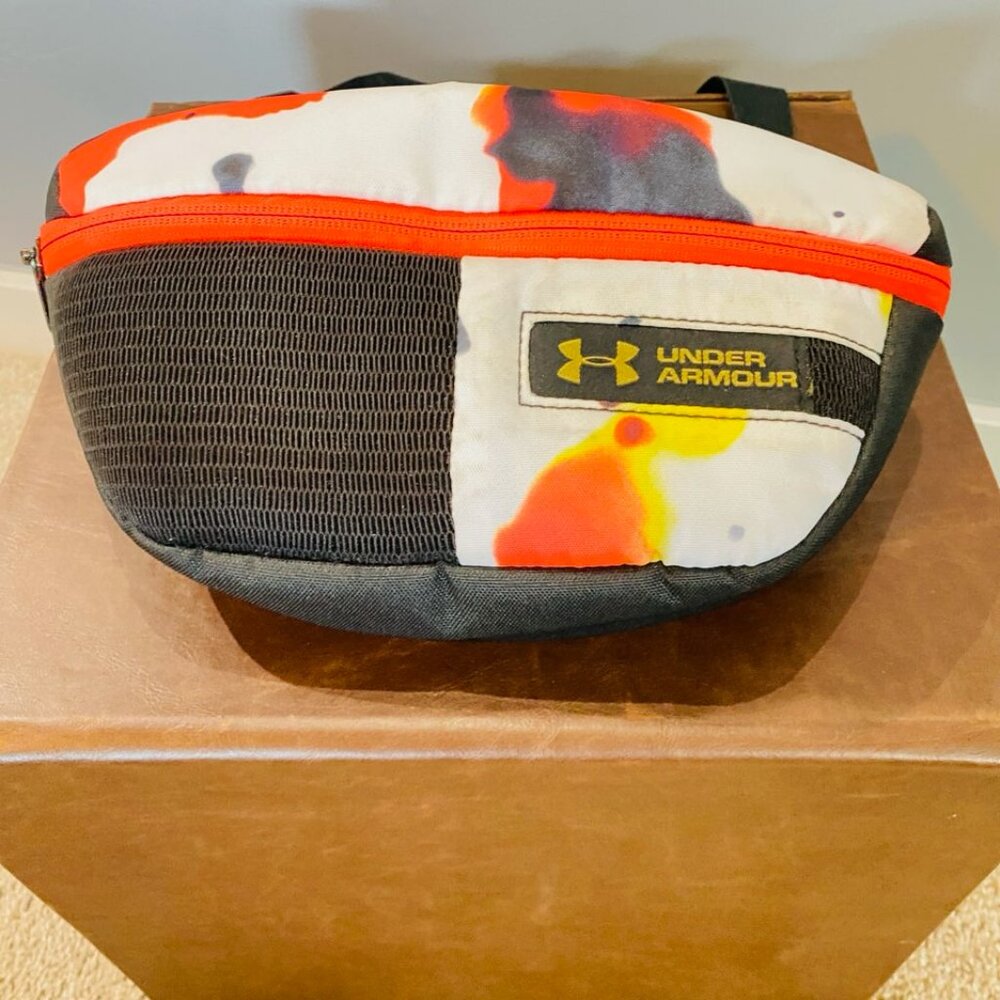 Under Armour Sling Bag/Fanny Pack